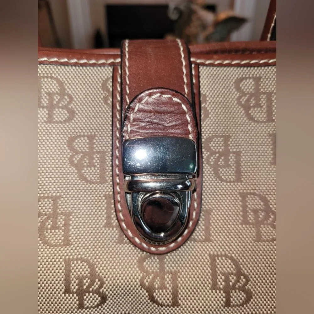 Dooney & Bourke HANDBAG BEIGE - Picture 7 of 13